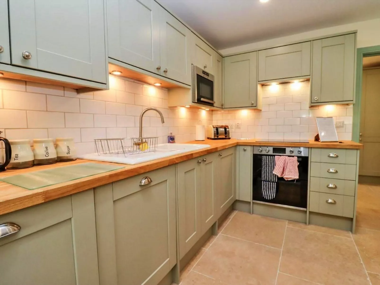 Little Rissington - Barn Three-Dedans