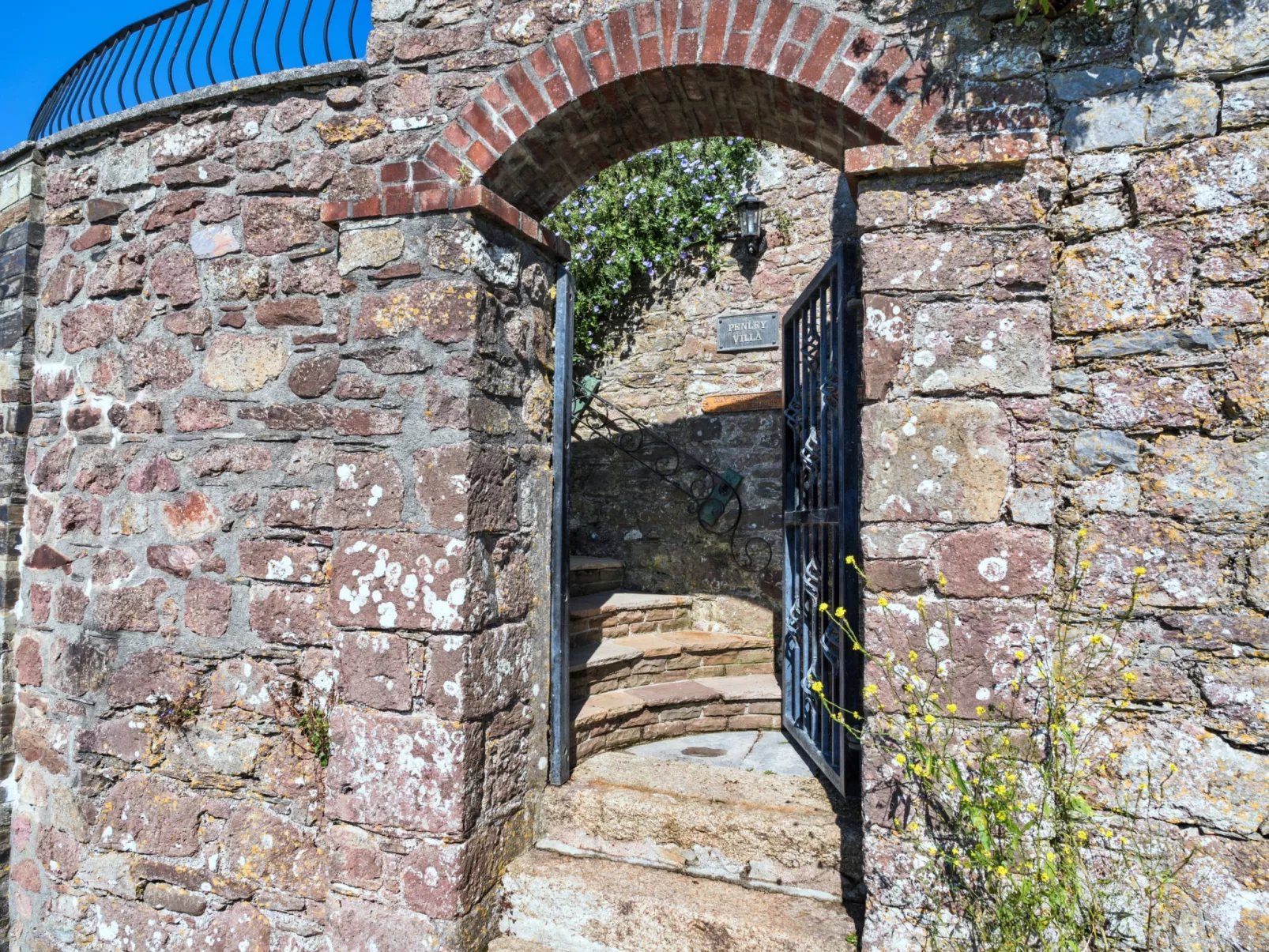 Penley Villa-Drinnen