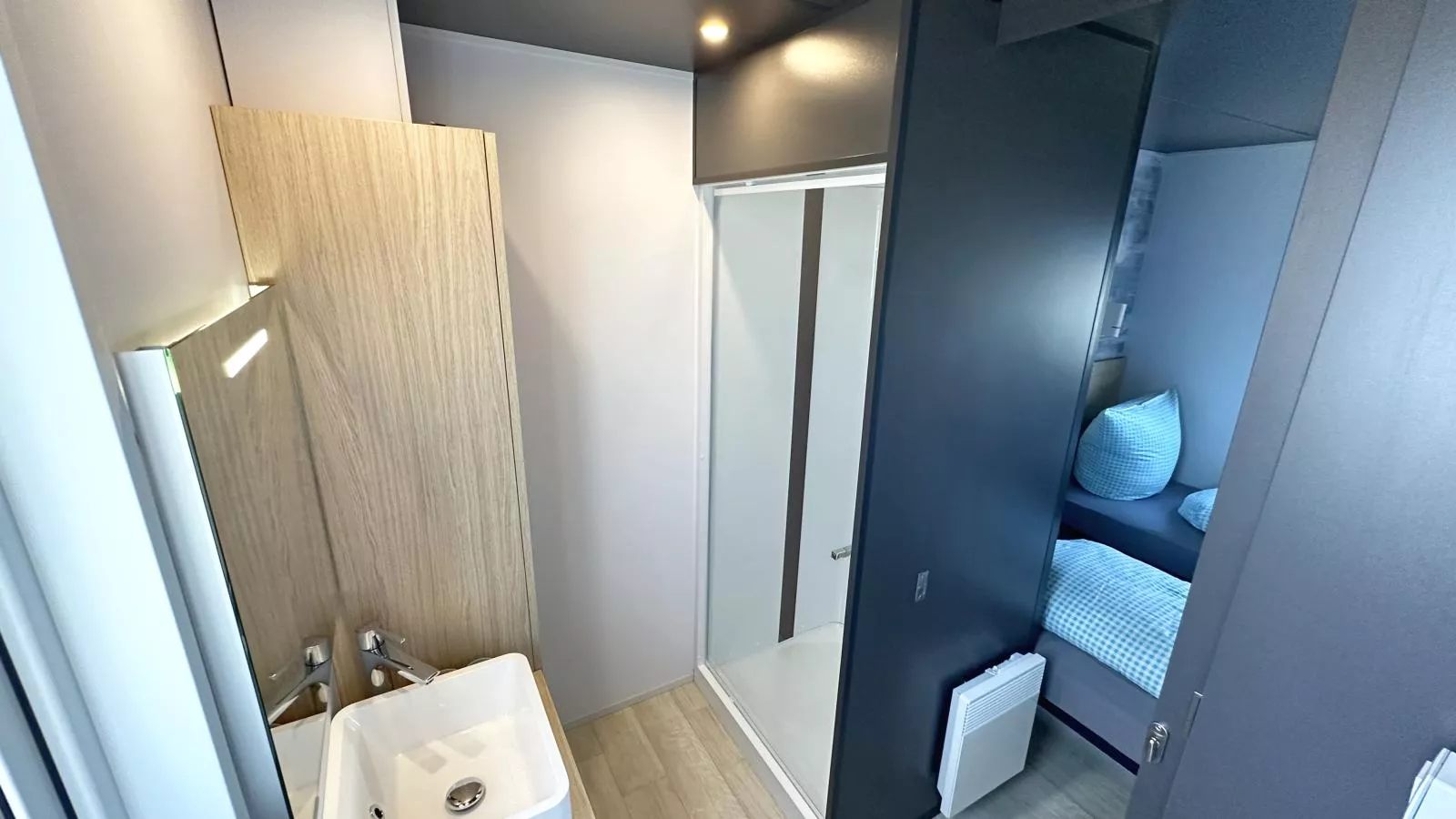 Feriendorf Seeblick - Tiny Chalet Nr 3-Bathroom