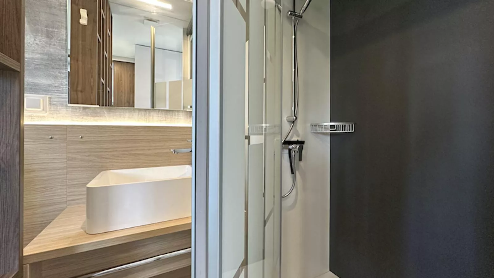 Feriendorf Seeblick - Tiny Chalet Nr 6-Bathroom