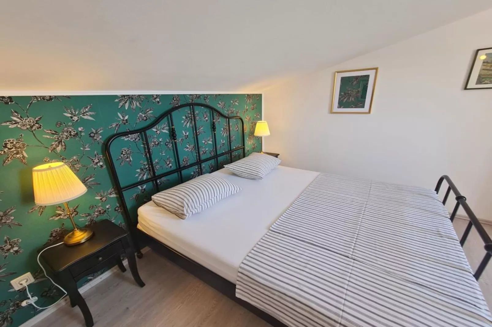 One-Bedroom Apartment (Smokva)-Bedroom