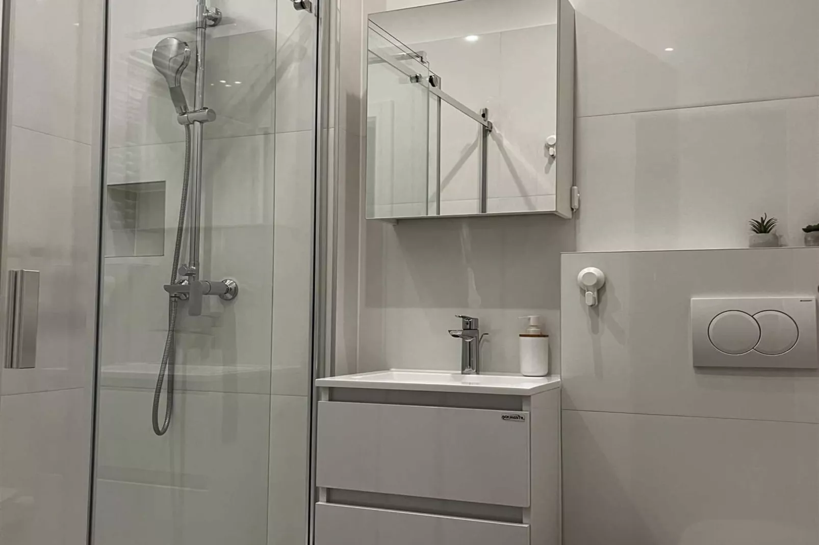 Zagreb Center Apartments - Downtown Apartment - Studio Apartment ( Studio 2)-Bathroom