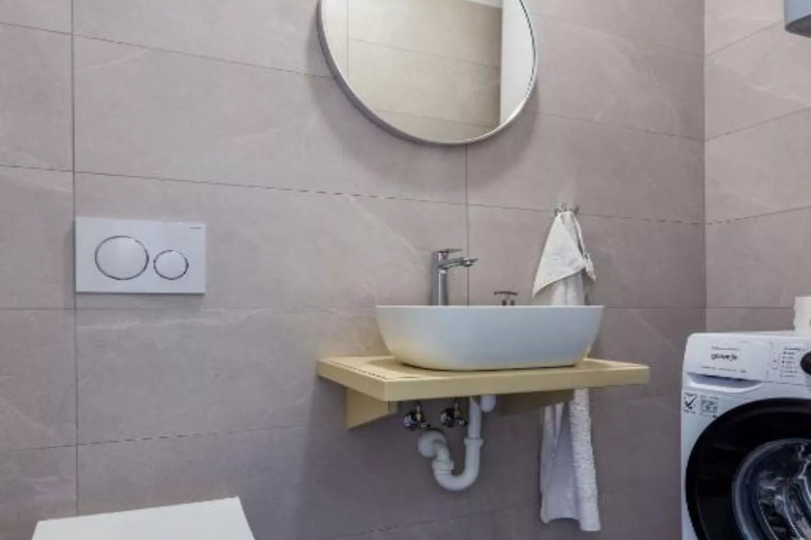 Peaceful Murvica Villa Pool, Garden, and Modern Comfort - Two Bedroom Holiday Home with Private Pool-Salle de bain