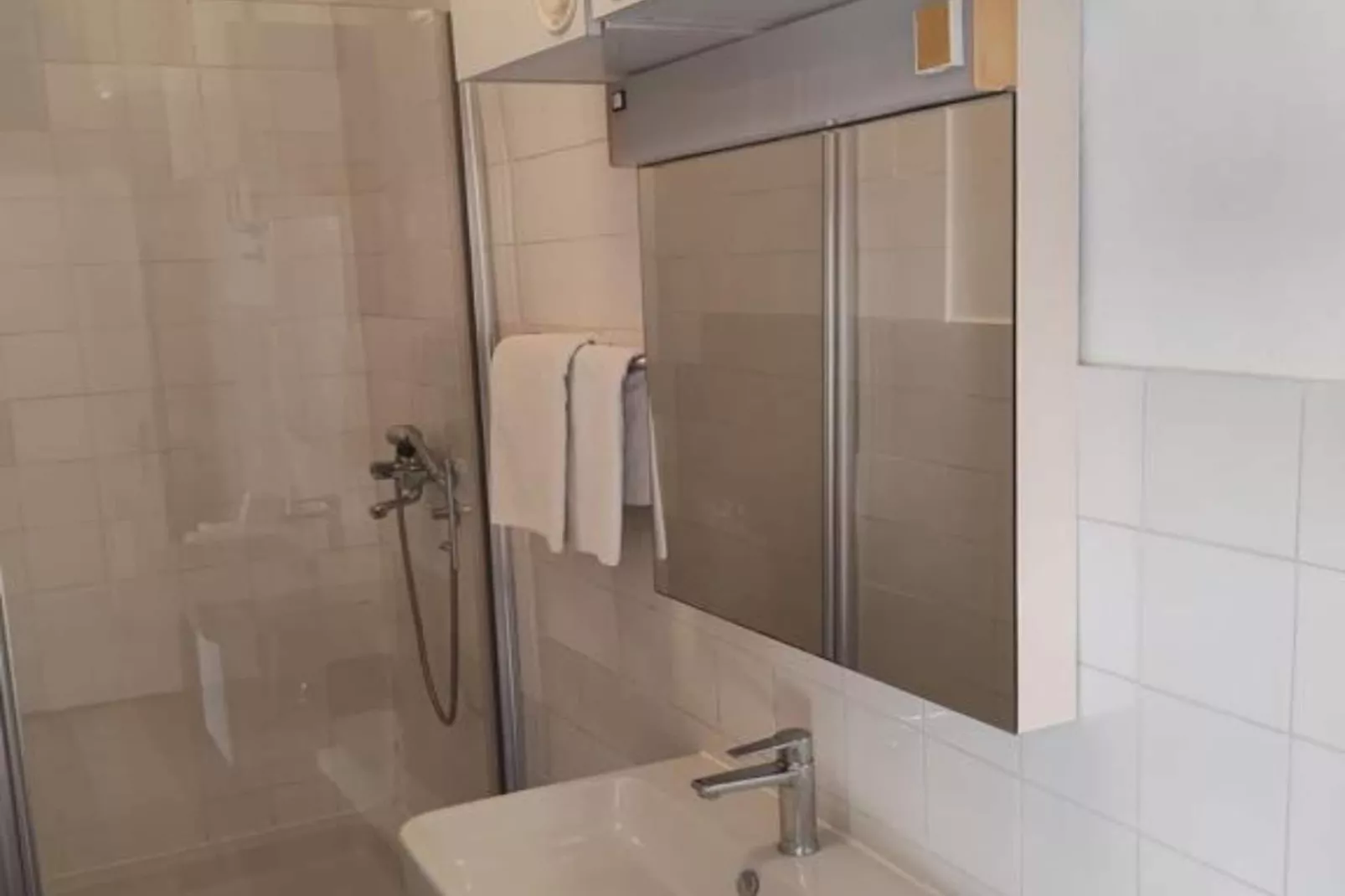 Holiday Home Ribarić - Four Bedroom Holiday Home with Terrace-Badezimmer