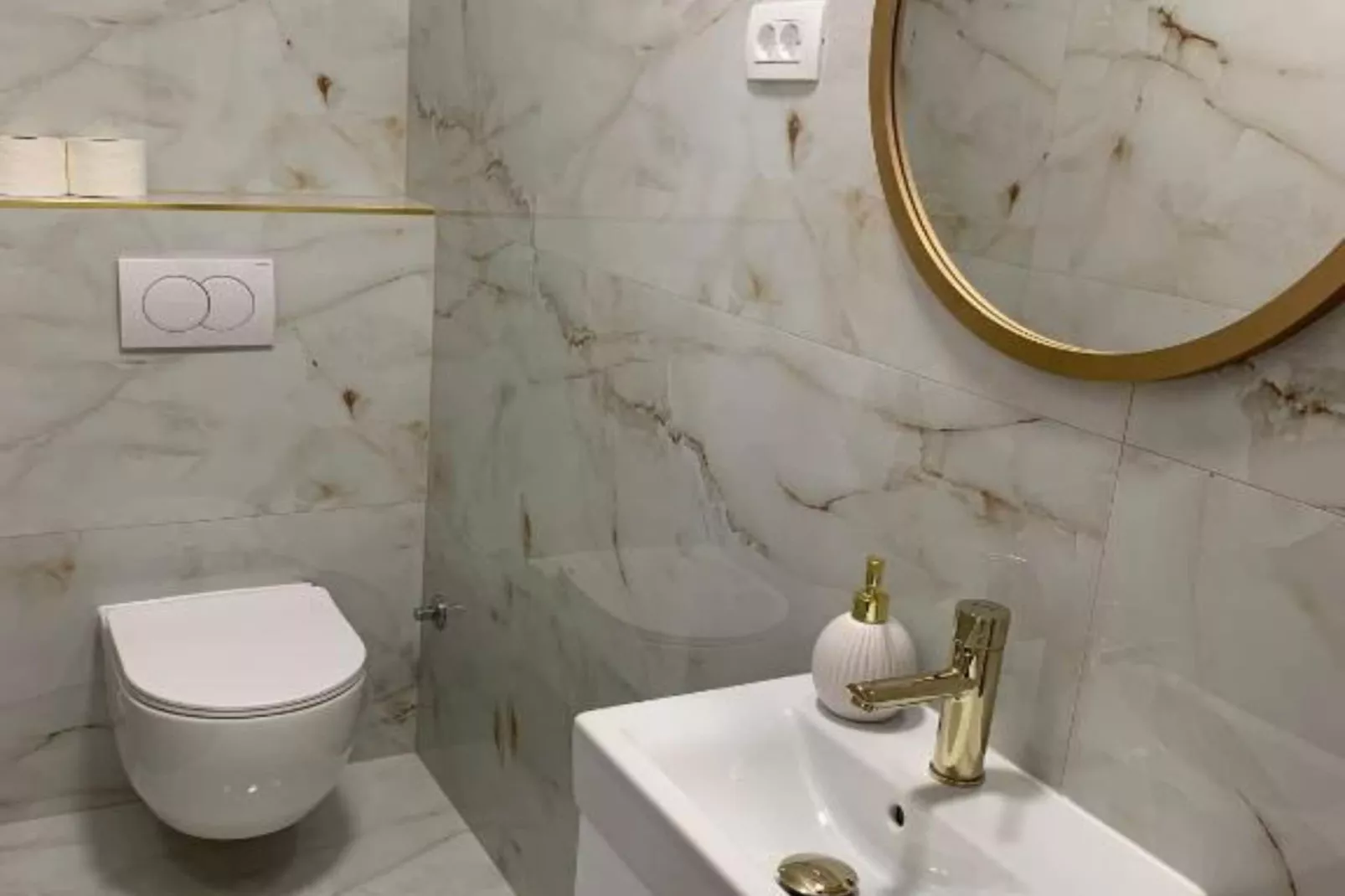 Luxury Apartment Ivo  with Jacuzzi near the beach - Two Bedroom Apartment-Bathroom