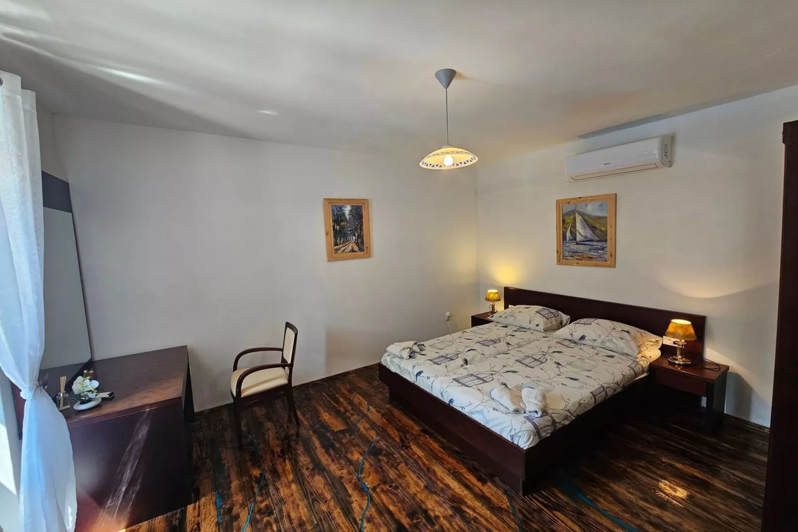 Lisko Vacation House -  Five Bedroom Holiday Home with Private Pool-Chambre