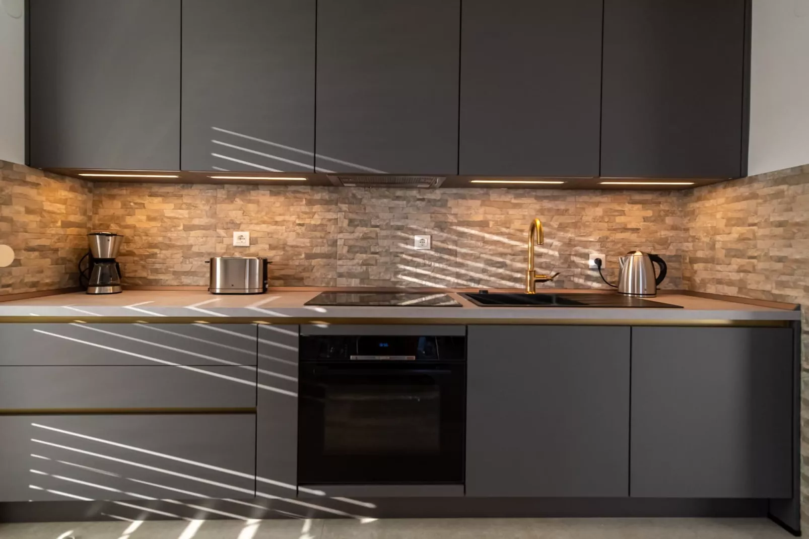 Apartments Sweet Escape - Two Bedroom Apartment with Terrace and Sea View-Küche