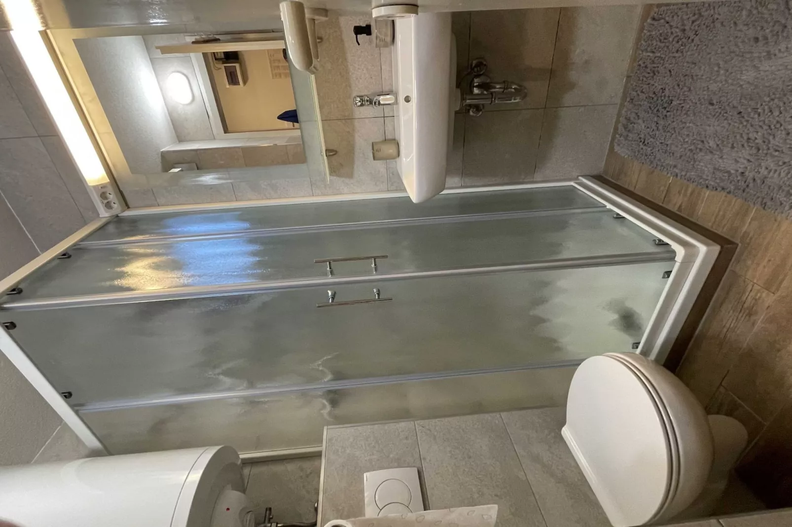 Rustic and Radiant Retreat Apartments with Terrace - Classic One Bedroom Apartment with Terrace (owner app 12)-Bathroom