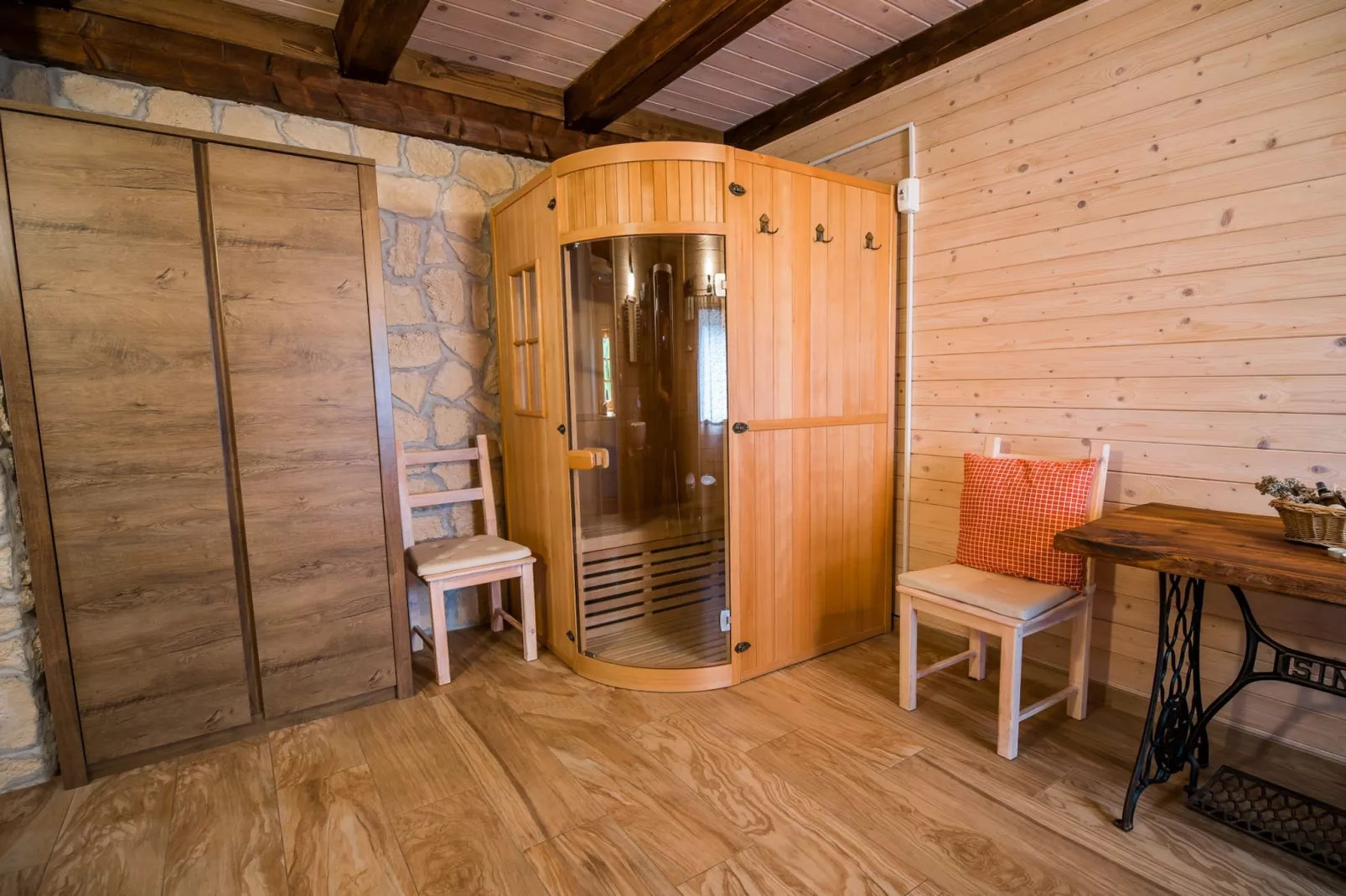 Serene Rustic Haven Holiday Home with Sauna - Two Bedroom Holiday Home with Sauna-Bathroom