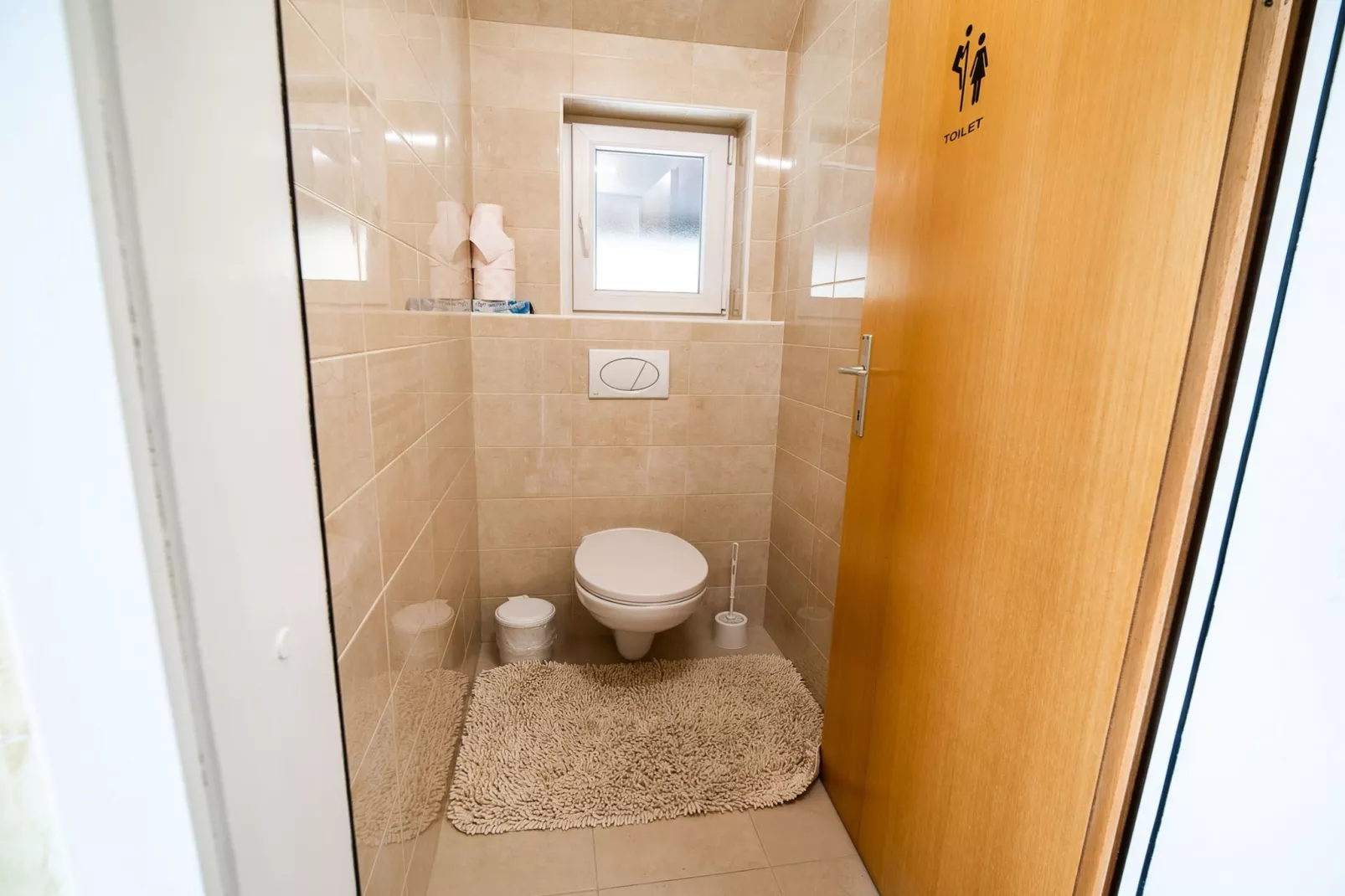 Quiet and Sunny Apartment with Balcony - Two Bedroom Apartment with Balcony-Bathroom