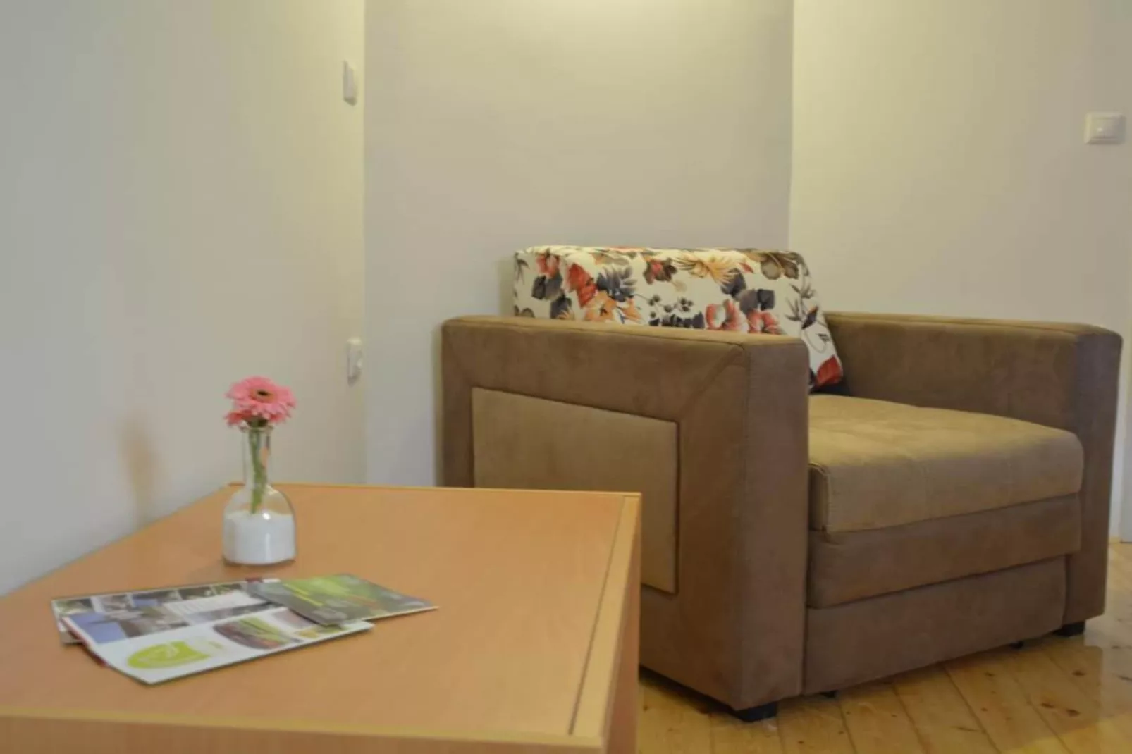 Zevnik Quiet Retreat with Stunning Views and Equestrian Activities - One Bedroom Apartment-Bedroom