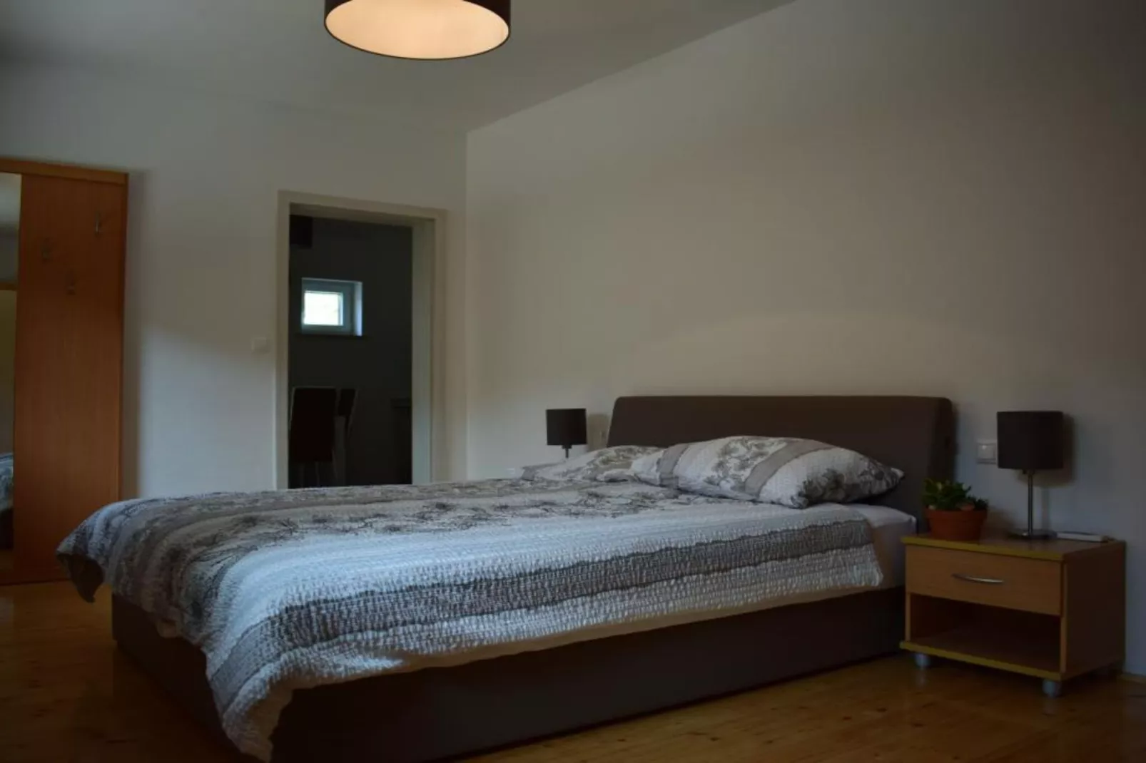 Zevnik Quiet Retreat with Stunning Views and Equestrian Activities - Standard One Bedroom Apartment-Bedroom