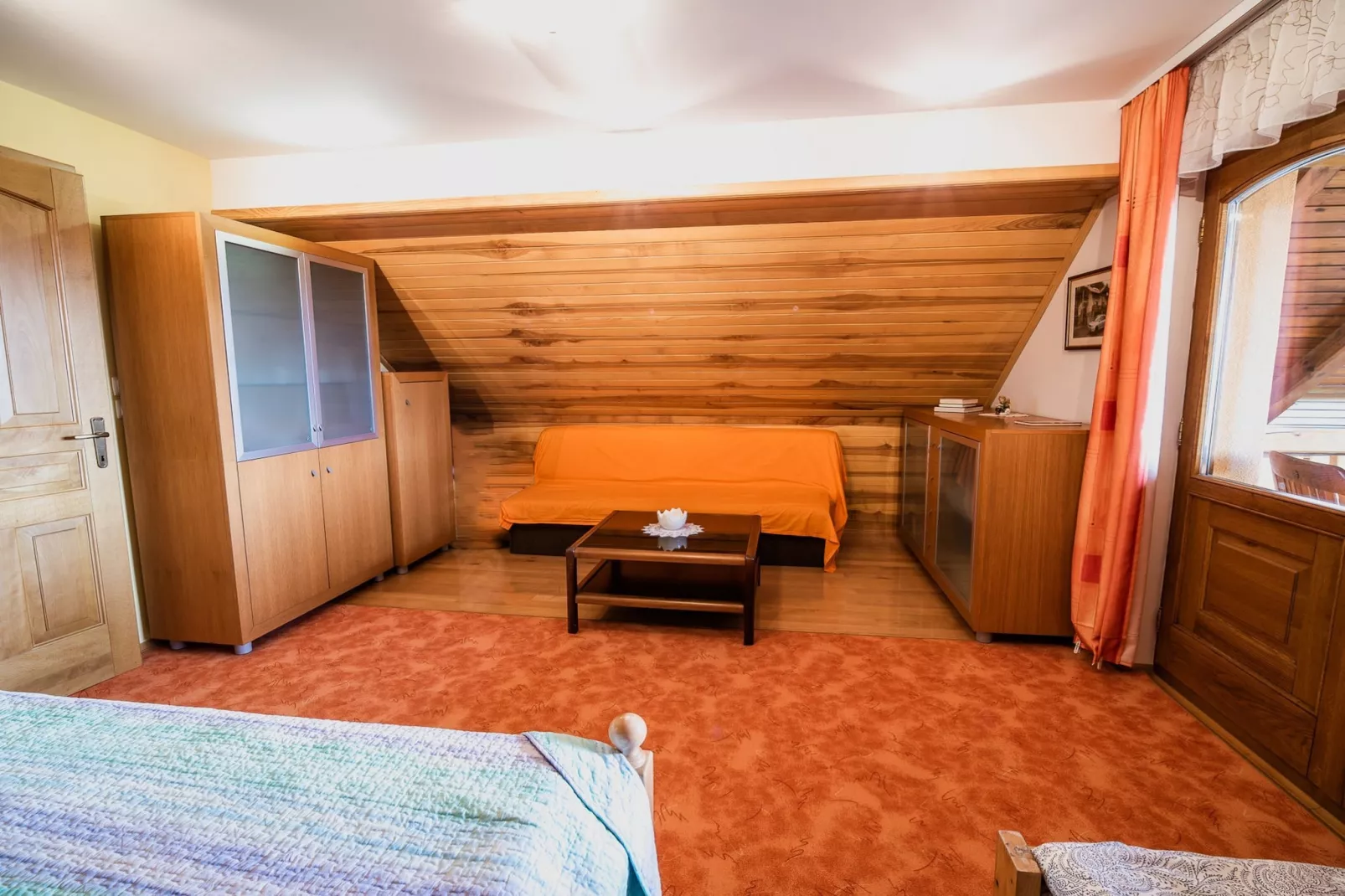 Vivid Hillside Country House with Hot-Tub and Sauna - Two Bedroom Country House-Bedroom