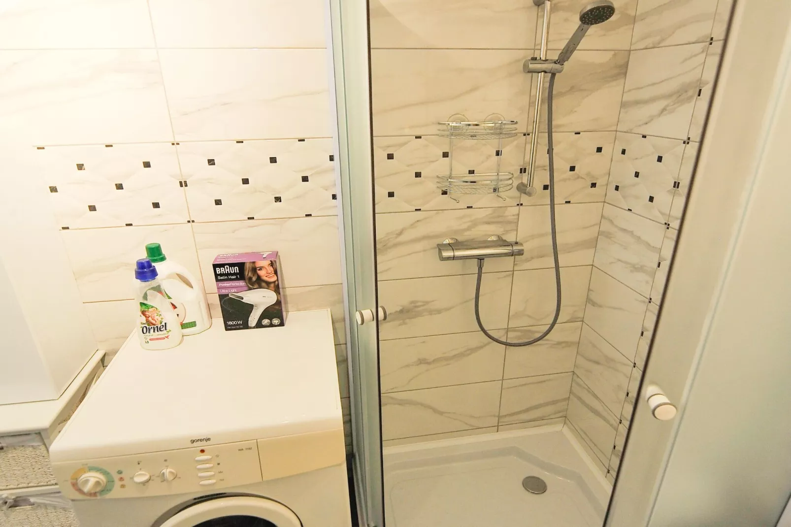 Relax and Rustic Apartments with Terrace - Standard One Bedroom Apartment with Terrace (owner Marjana)-Bathroom