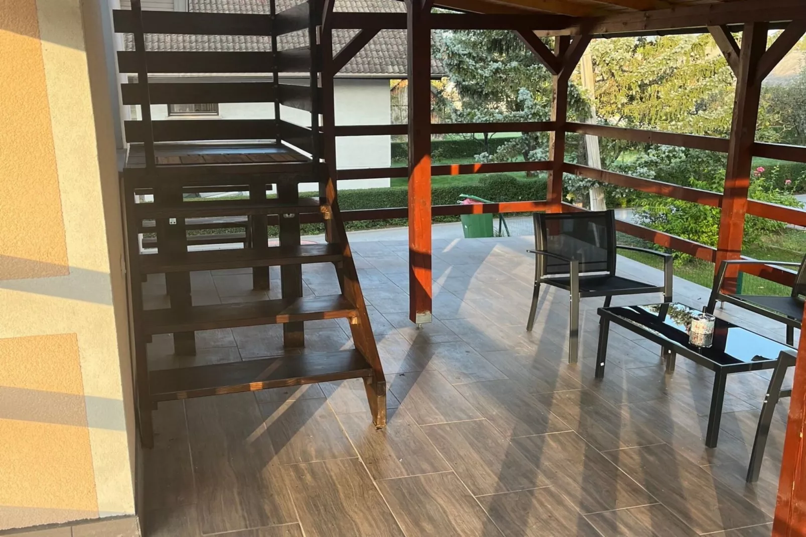 Meadow Tranquil Apartments with Evergreen Garden - Two Bedroom Apartment-Indoor