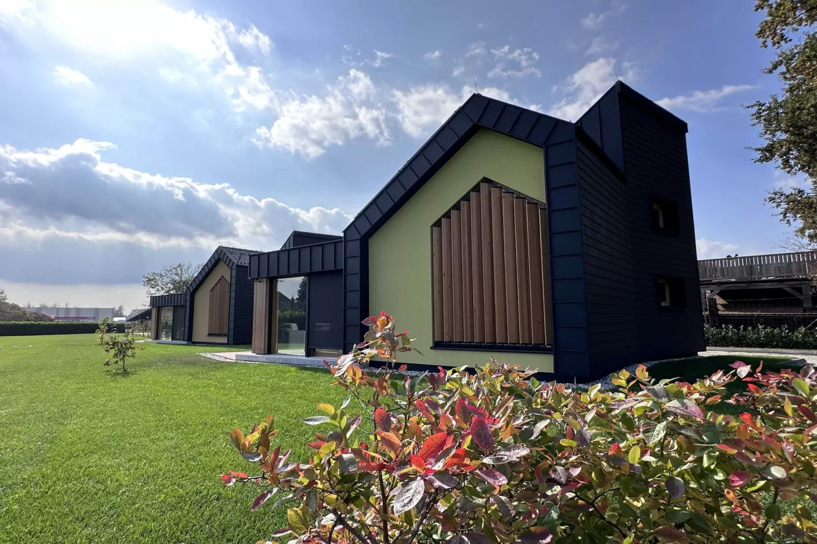 Elegant Warm Bliss Hideaway Escape Lodge - Holiday Home with Hot-Tub (owner Sunset)-Outdoor