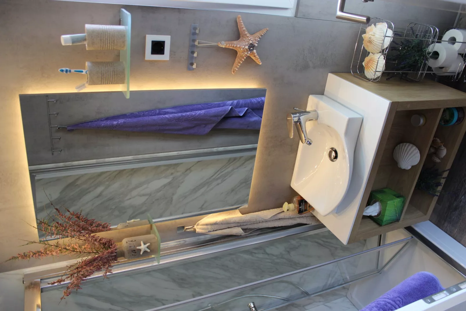 The Seaborn Residence - Two Bedroom Floating House-Bathroom