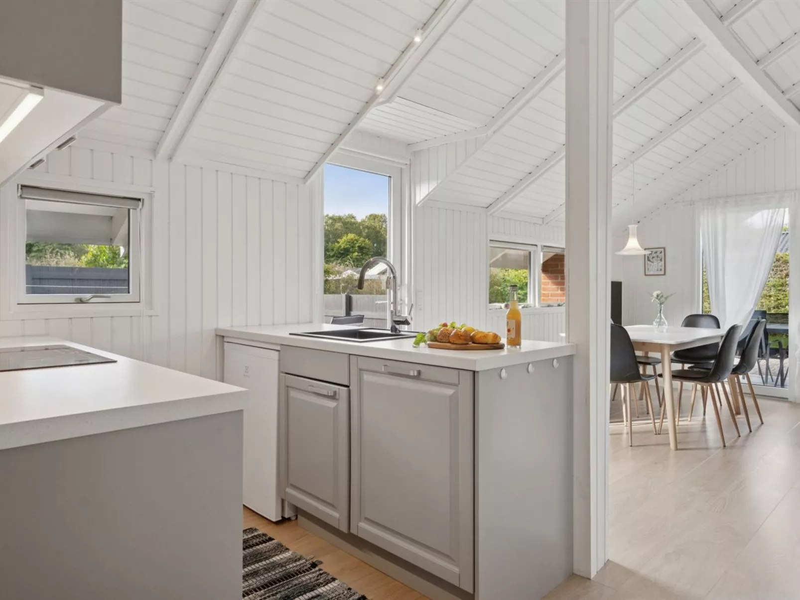 "Hannah" - 200m from the sea-Dedans