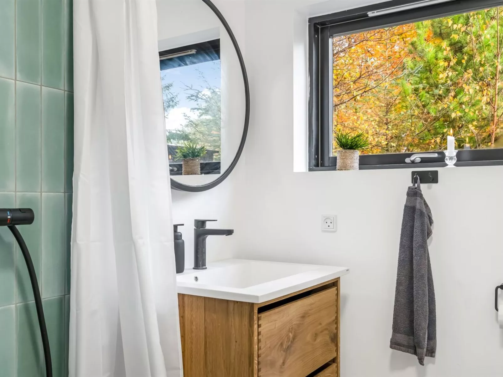 "Sofija" -  from the sea-Dedans