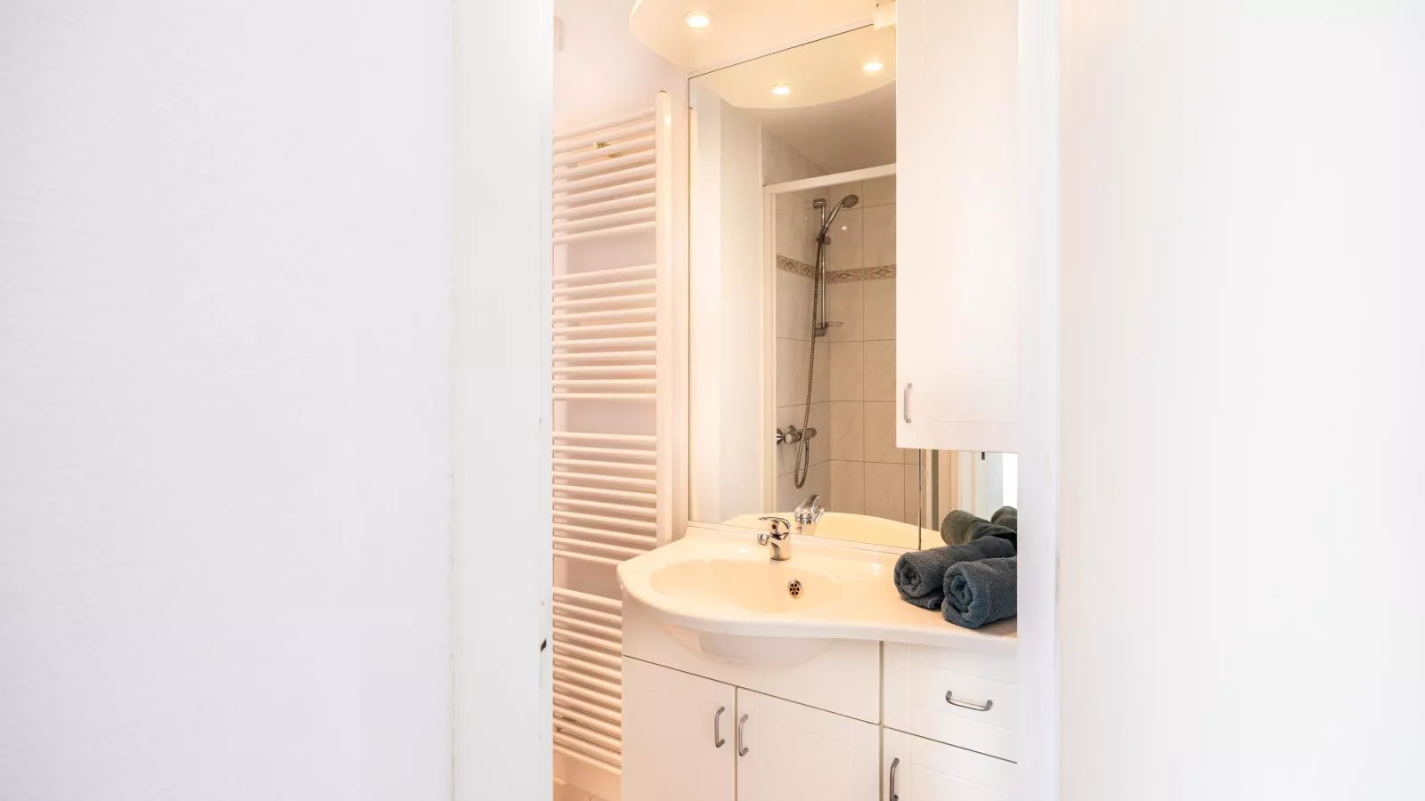 Apollo Sixième-Salle de bain