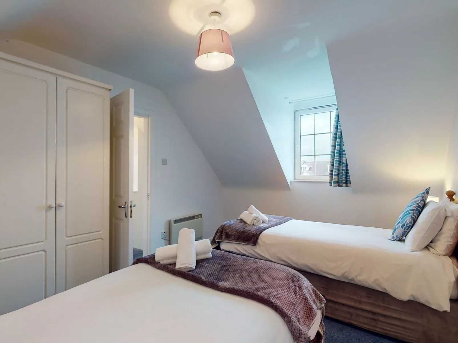 Dingle HC(TR4) No 1 - A-Inside