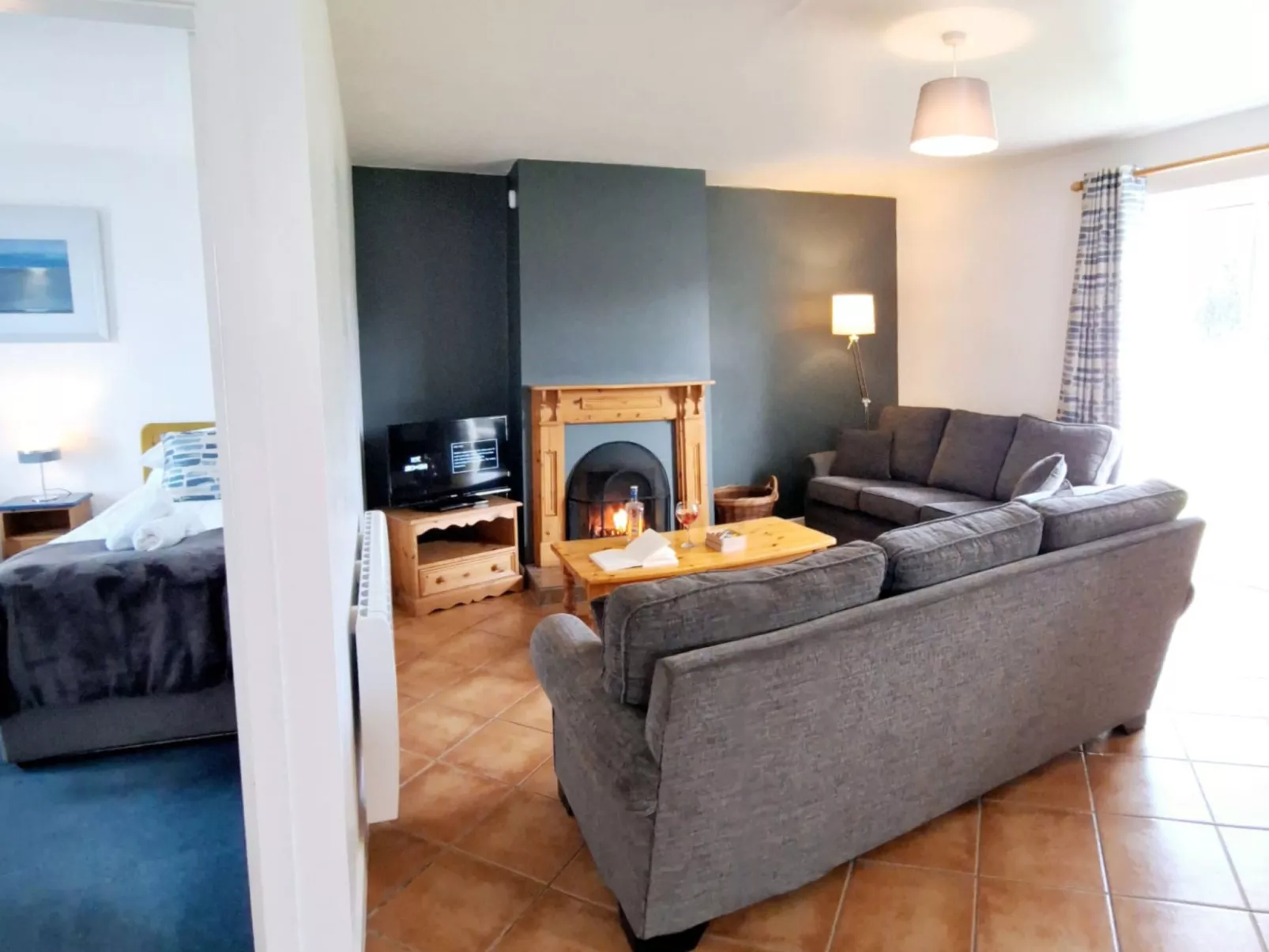 Dingle HC (S7)(TR4)  No 13-Drinnen