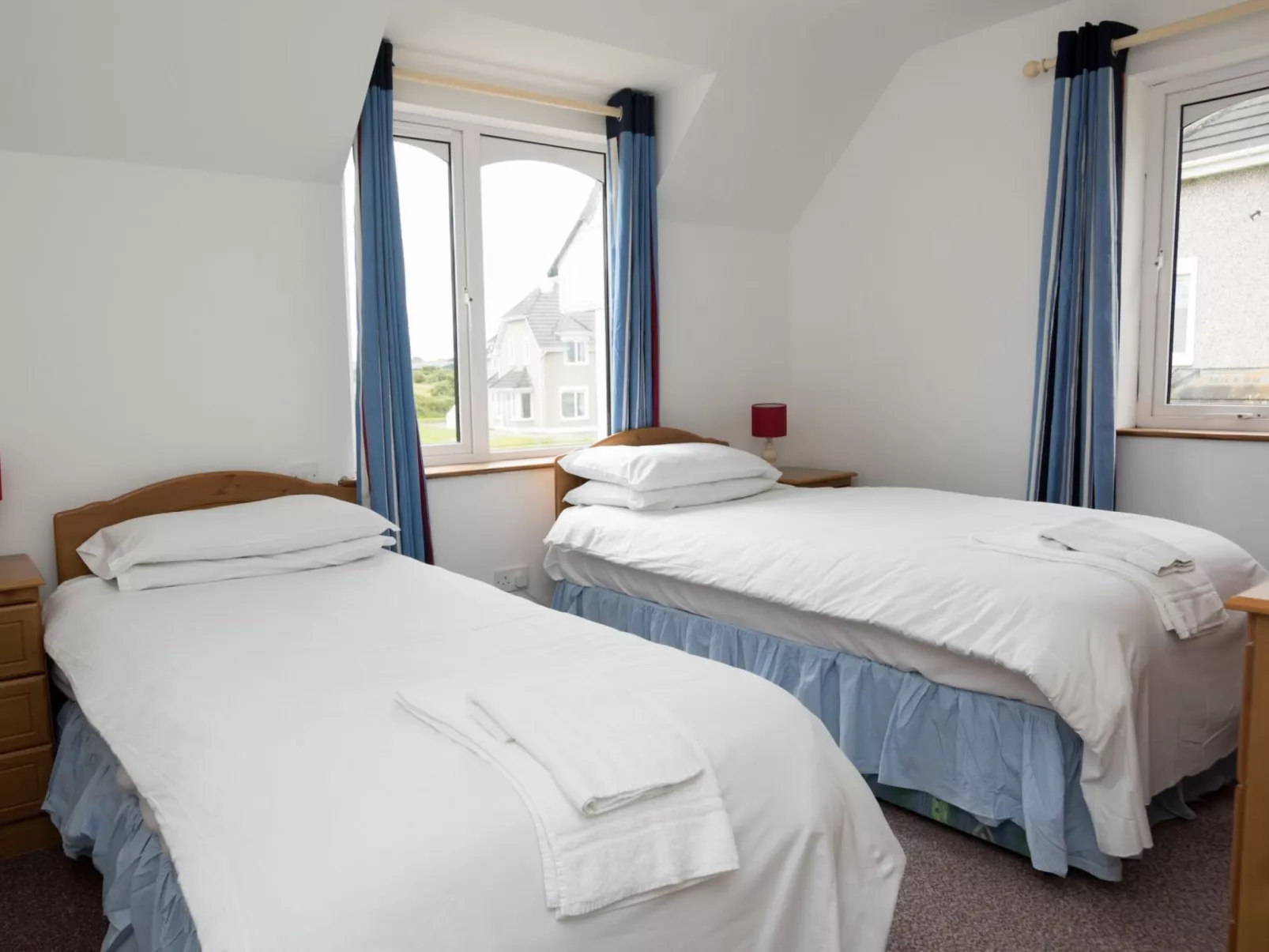 Moore Bay(TR4) HH No 14A-Dedans