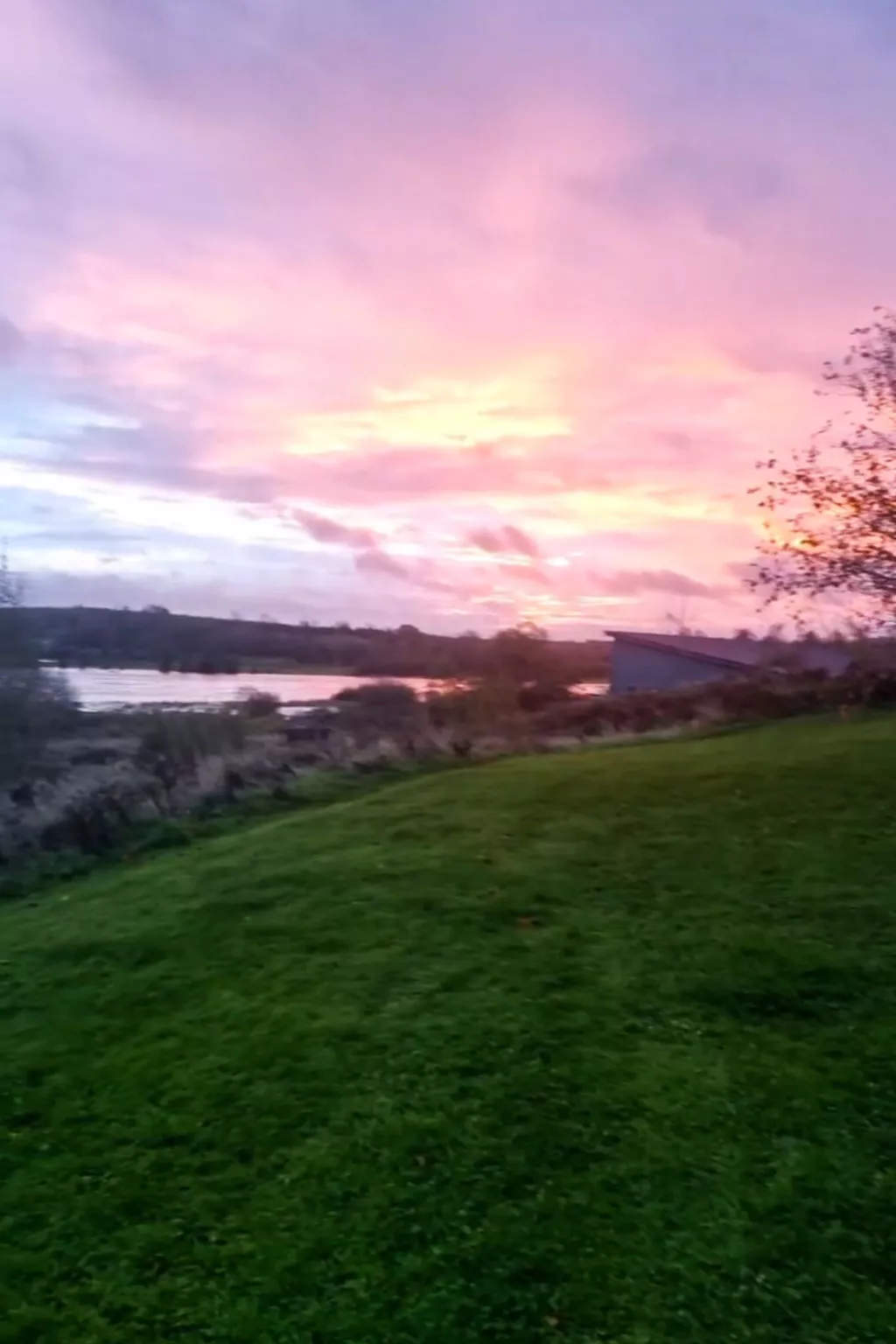 Riverrun Holiday Homes No 15-Outside