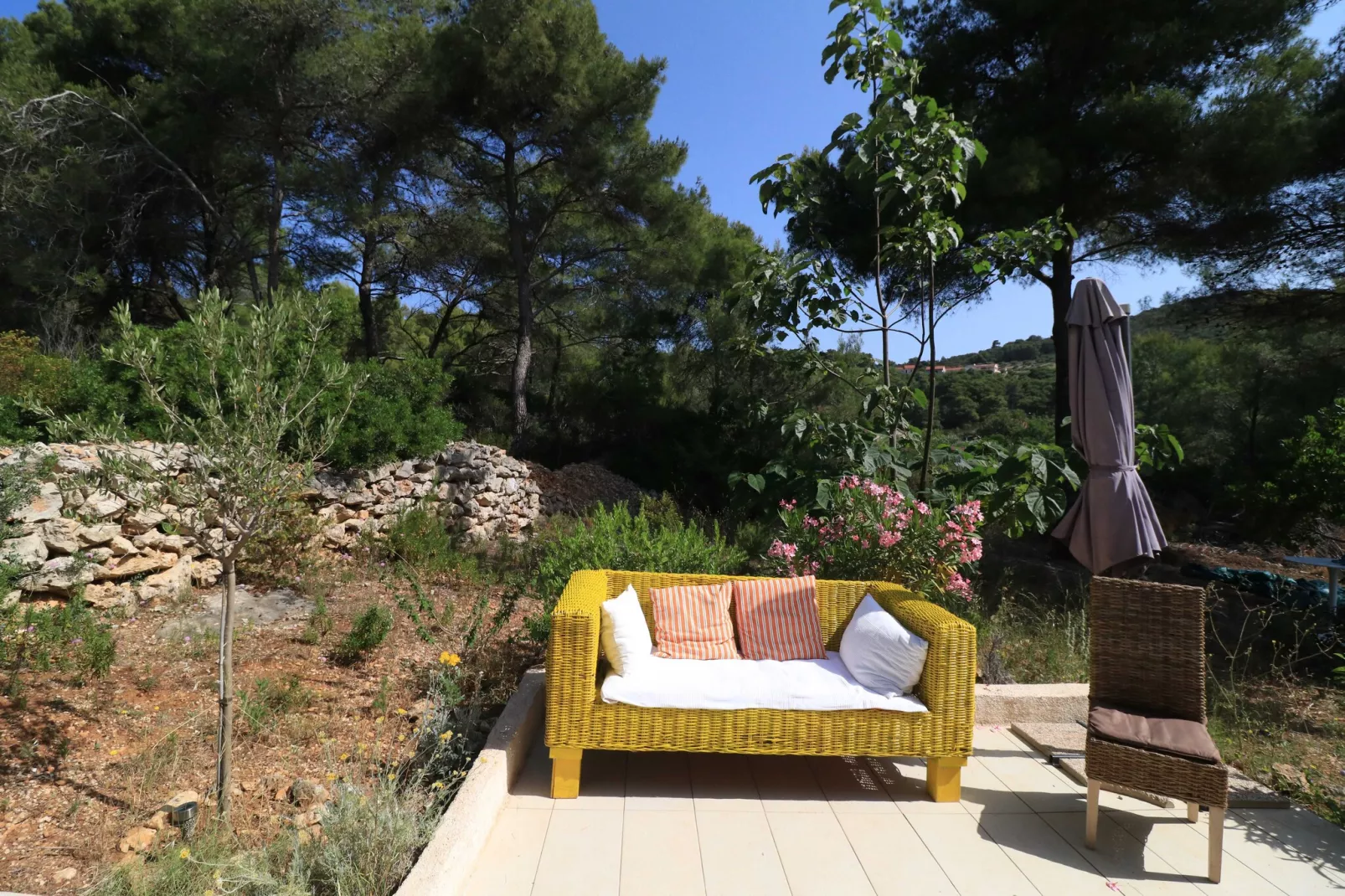 House Leta Cozy Hideaway with Pool - Four Bedroom Holiday Home with Pool-Outdoor