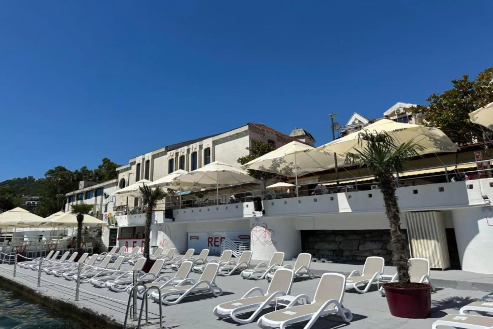 Stunning Beachfront Stay in Herceg Novi -  One Bedroom Apartment B-Extérieur