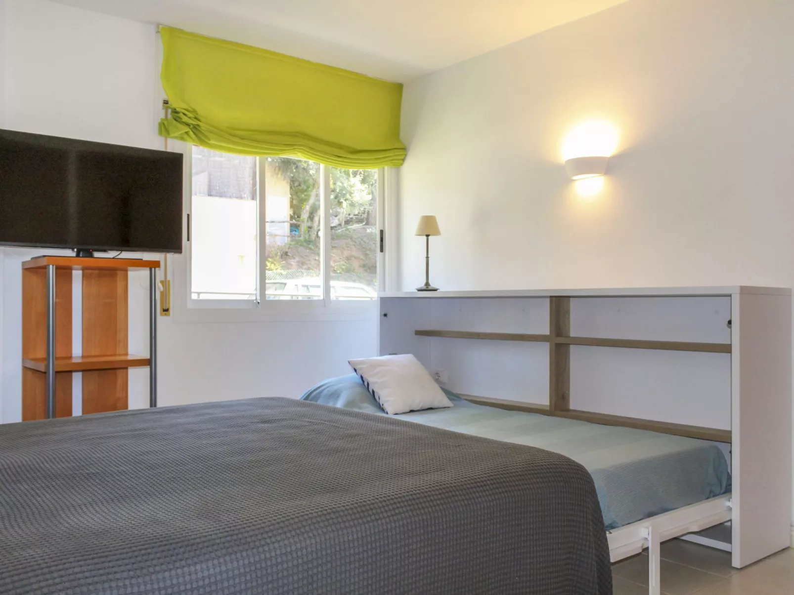 Sol Pins Tamariu-Inside