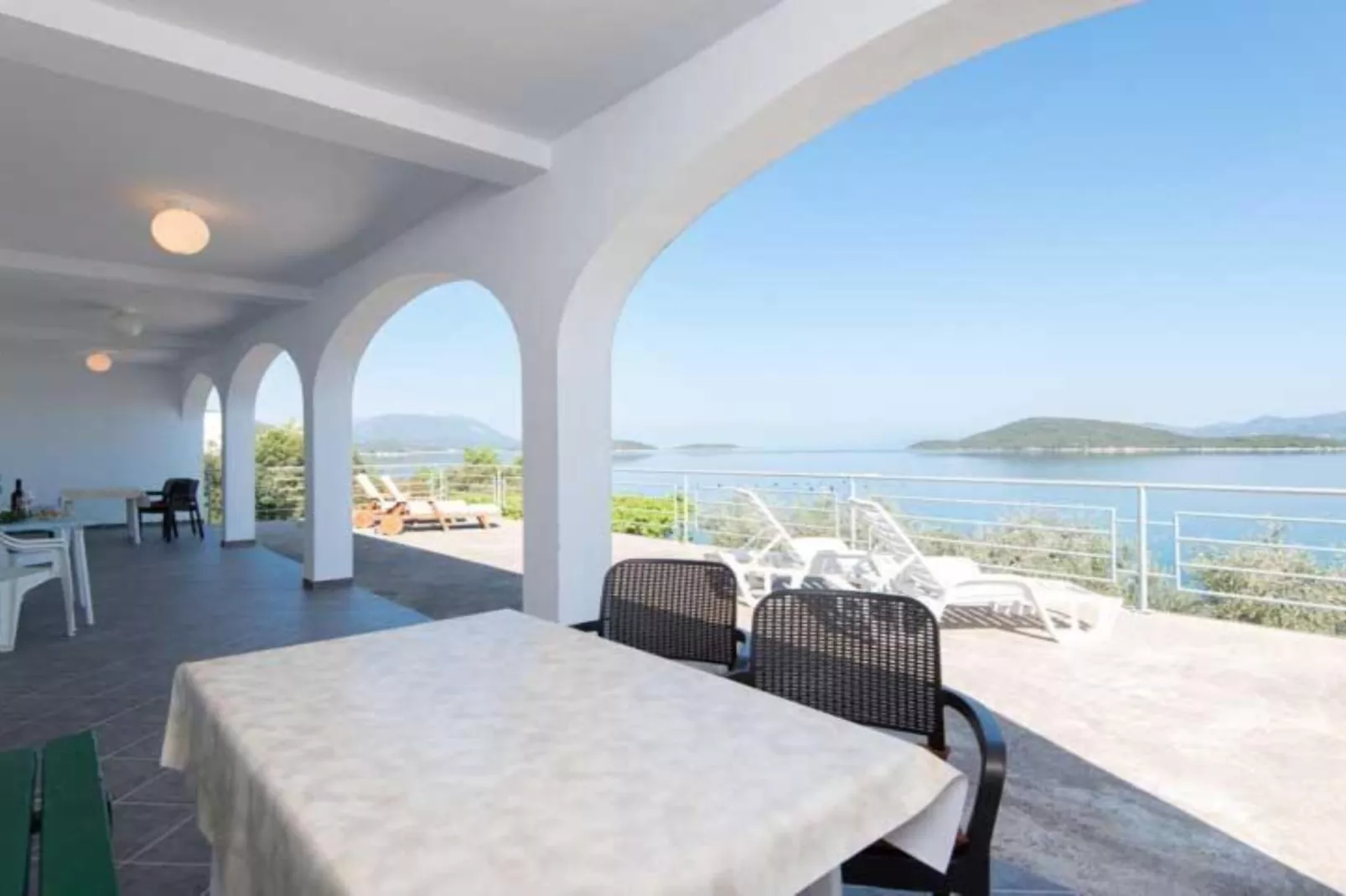 Spacious and Cozy Seafront Apartments - Two Bedroom Apartment  with Terrace and Sea View-Outdoor