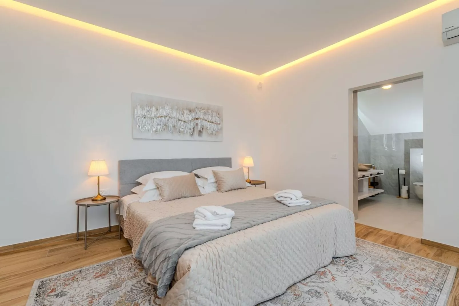 Holiday Home Good Life-Bedroom