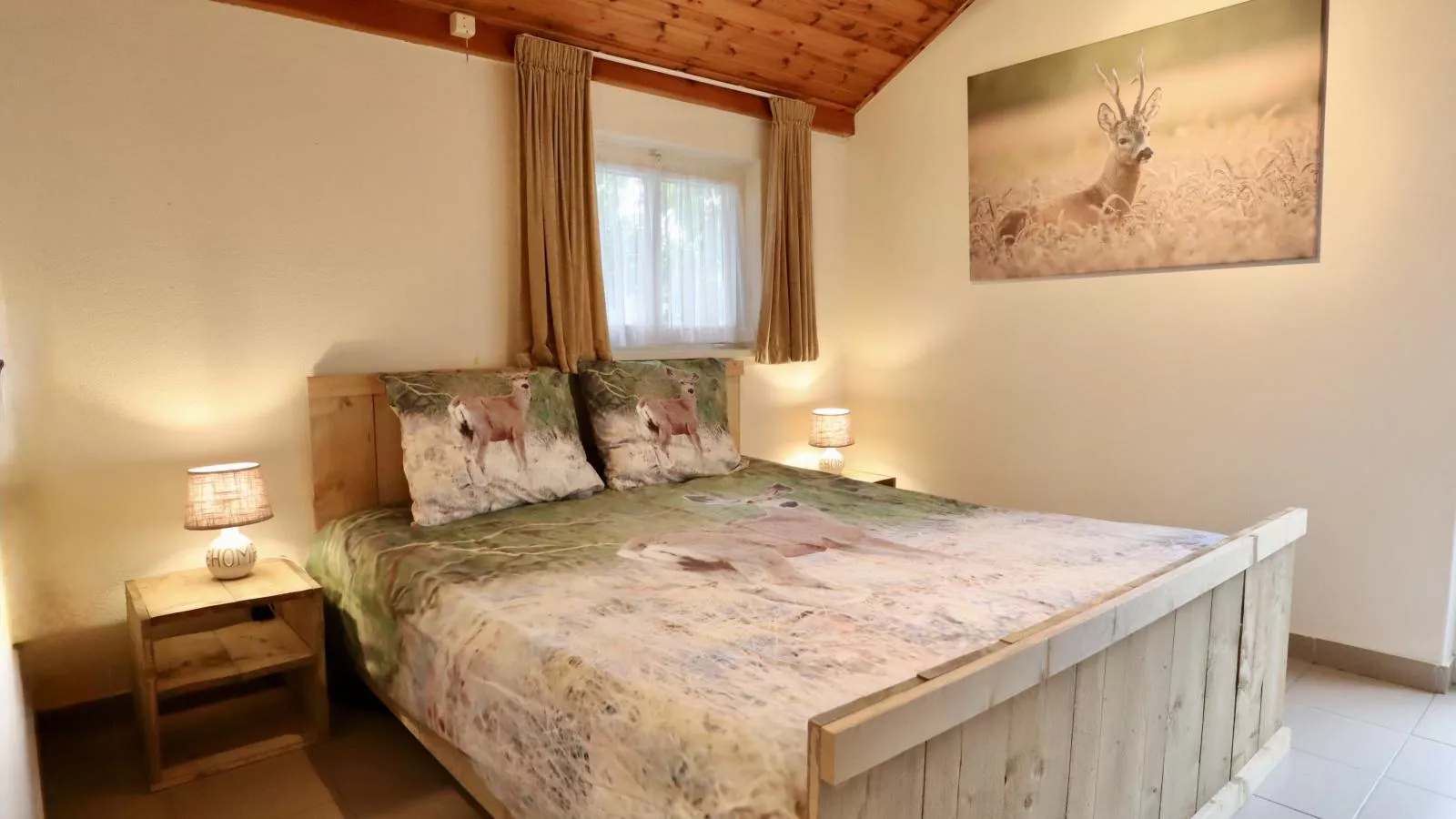 Coeur de Biche-Bedroom