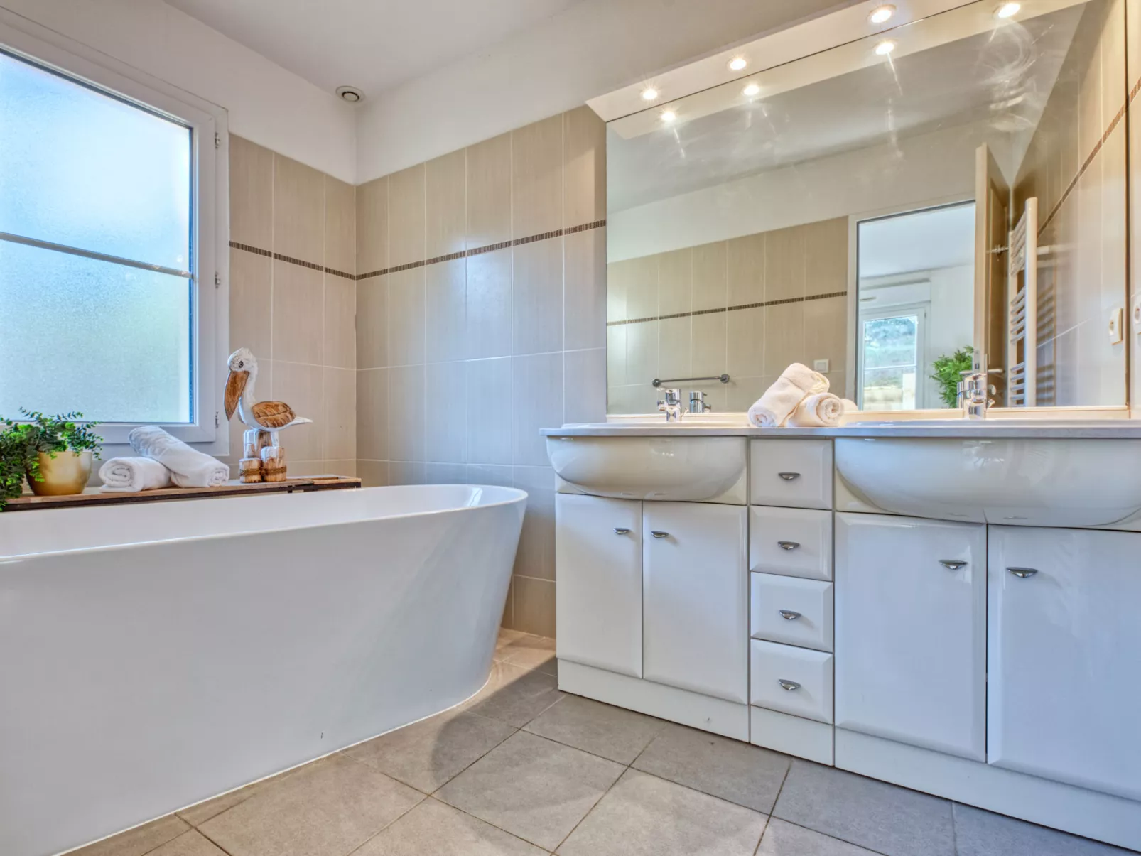 Atlantic Green-Inside