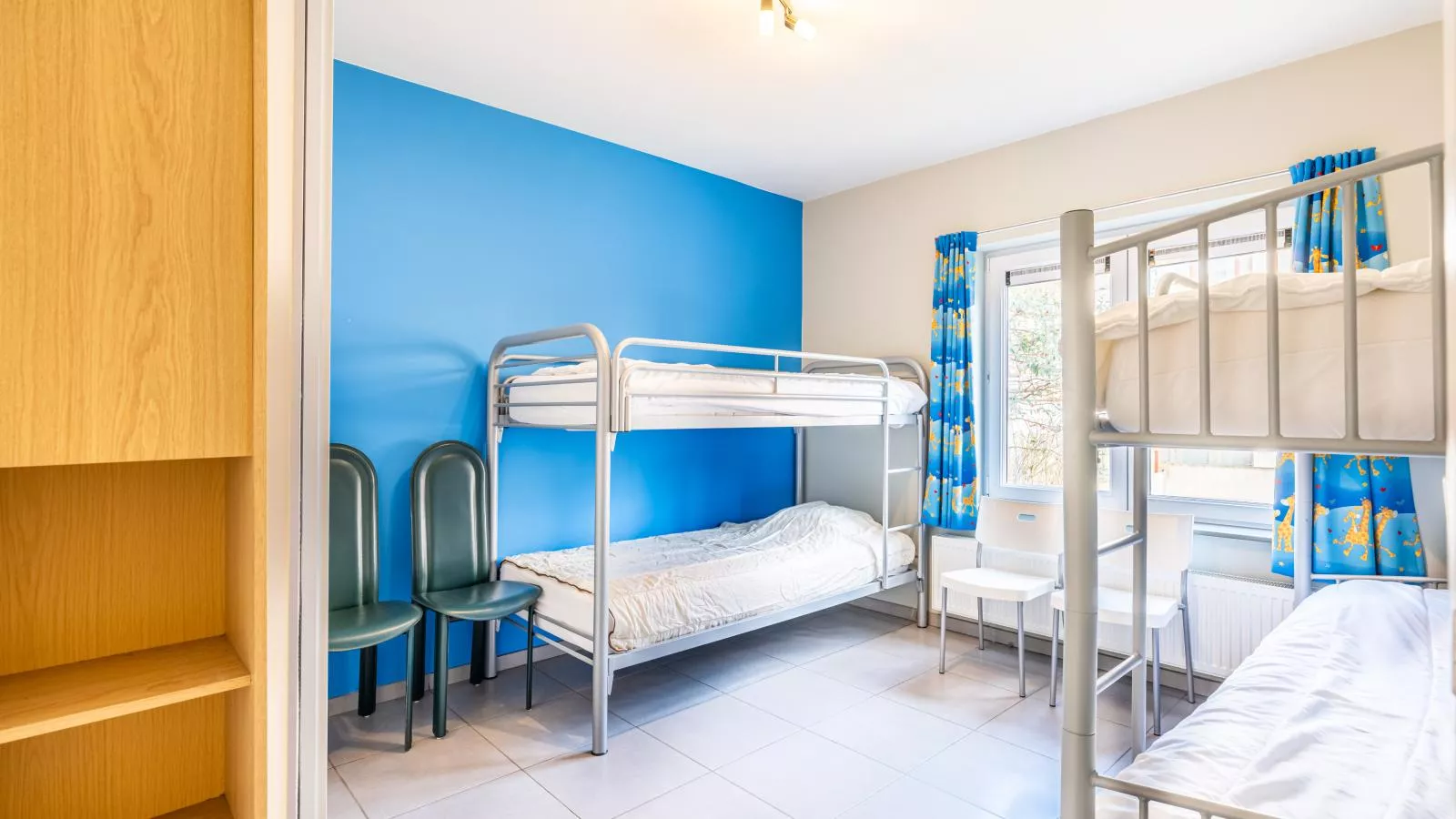 Les Trois Moineaux-Schlafzimmer