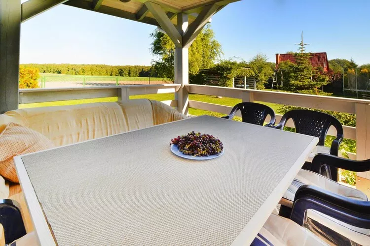 Dom wakacyjny w Oświnie-Terrasse / balcon