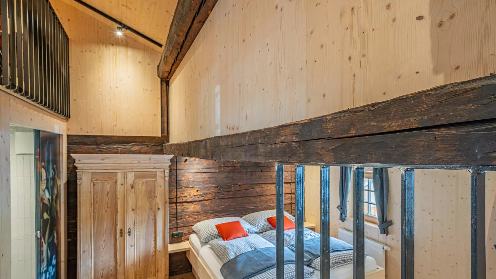 Raneburg 4 Almhaus-Schlafzimmer