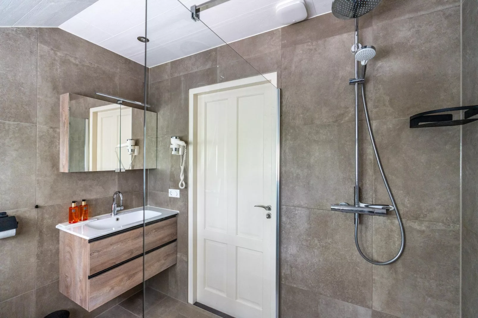 Eb & Vloed-Badezimmer