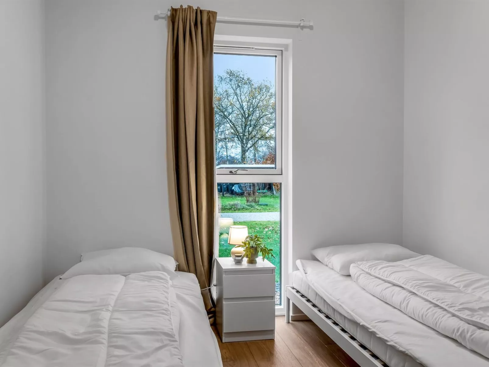 "Barnet" - 180m to the fjord-Inside