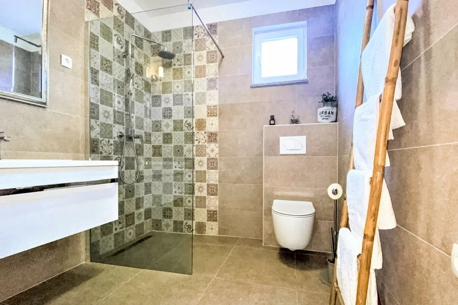 Villa Vinka - Three Bedroom Villa with Swimming Pool-Salle de bain