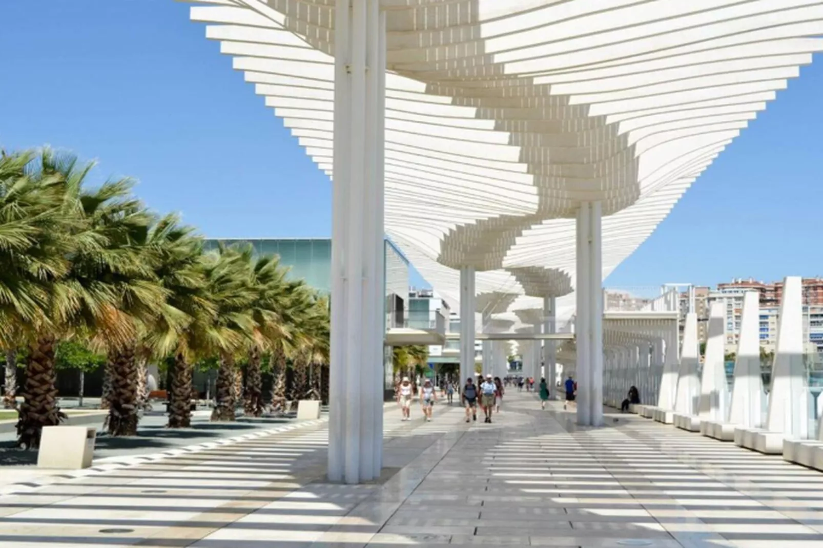 CT 377 - Faro's Malaga Citycenter - Refino Apartment - Rooftop Pool-Areas within 1km in summer