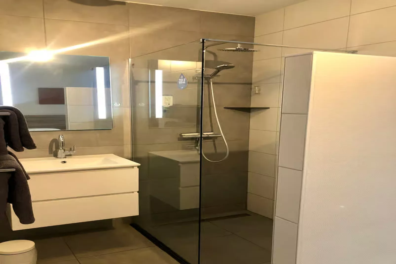 Plein 40 Lodge 15-Bathroom