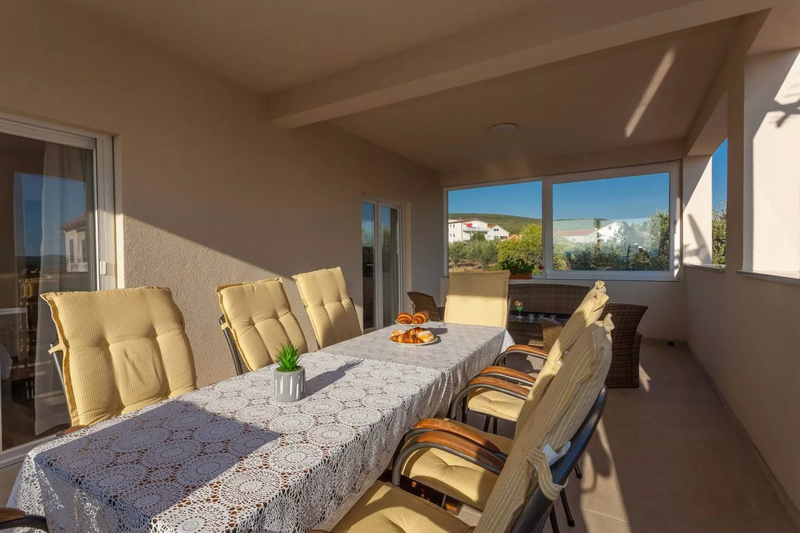 Seaside Villa Marin-Dining room