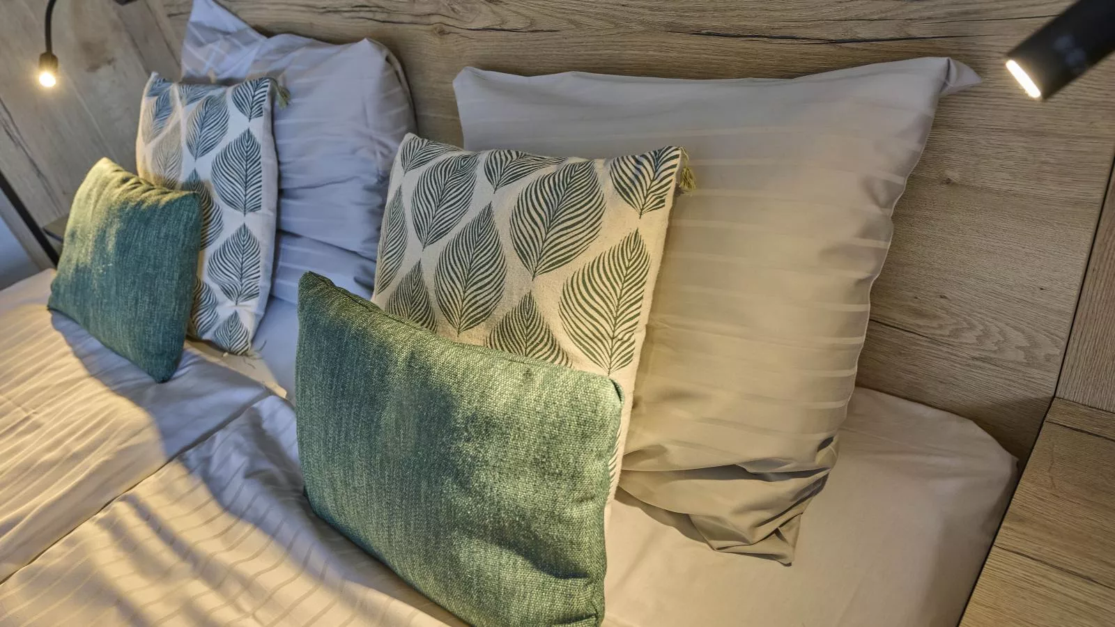 Sauna Zee 27H-Bedroom