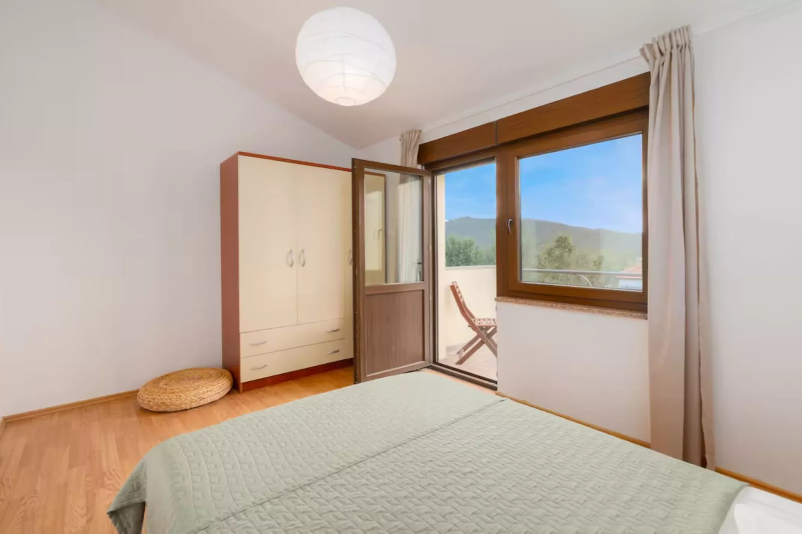 Villa Mima Pool Retreat - Five Bedroom Villa With Pool-Bedroom