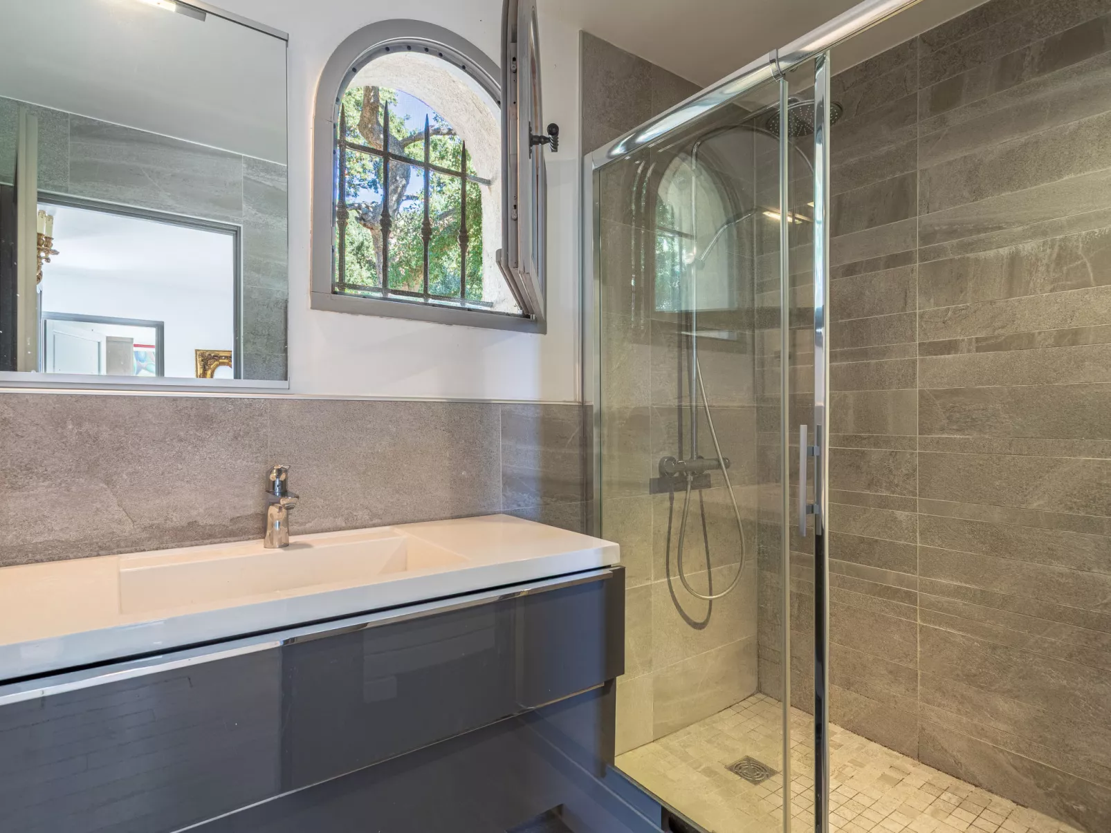 Villa du Canadel-Inside