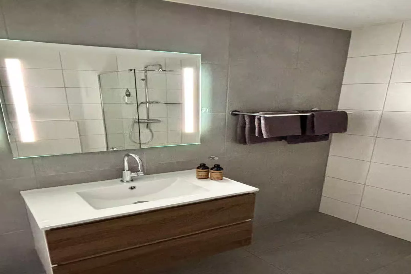 Plein 40 Lodge 24-Bathroom