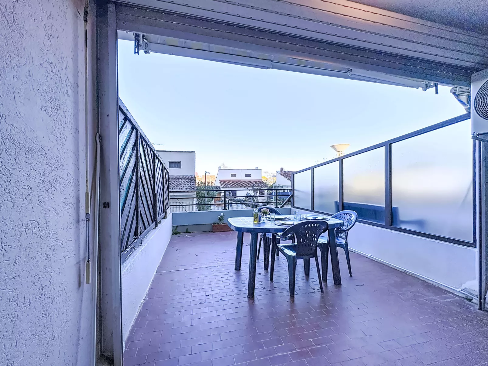 Le Lagon Bleu-Dehors