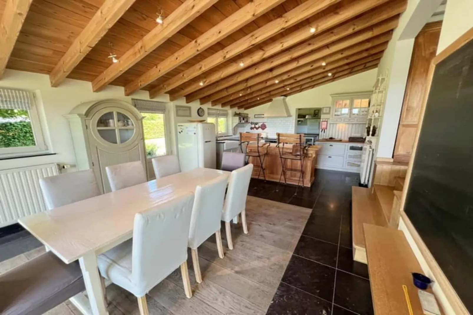 Les trois tilleuls-Esszimmer